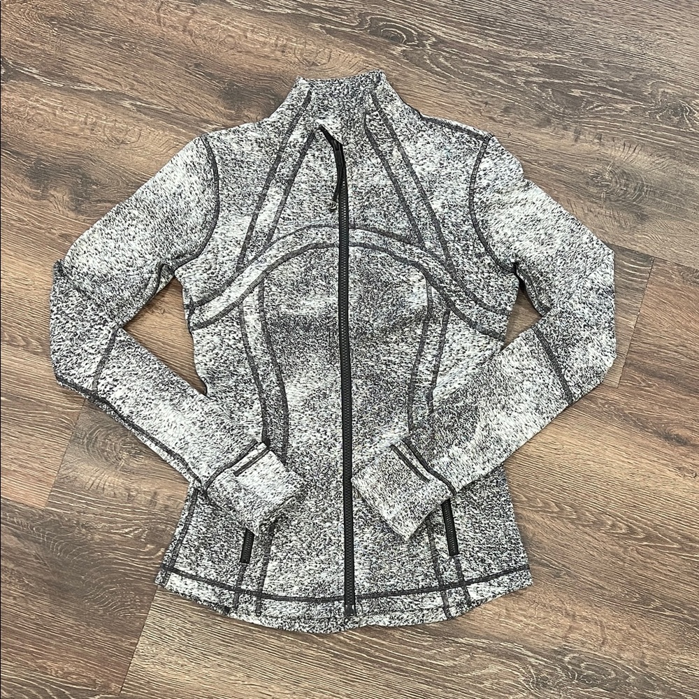 Lululemon Define black and white zip-up jacket - 8